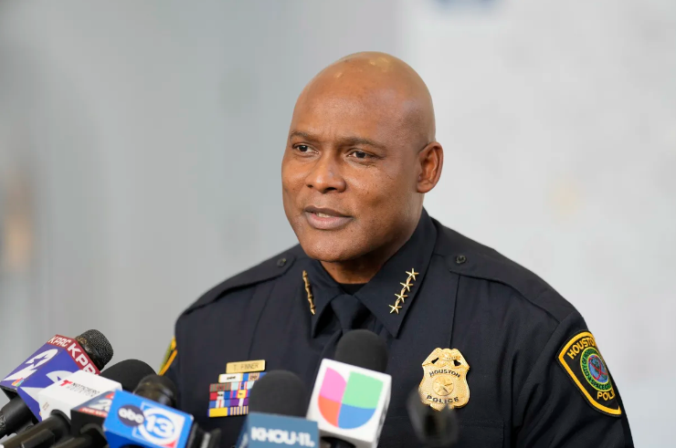 Diversity hire police chief quits after officials find 260,000 unworked cases